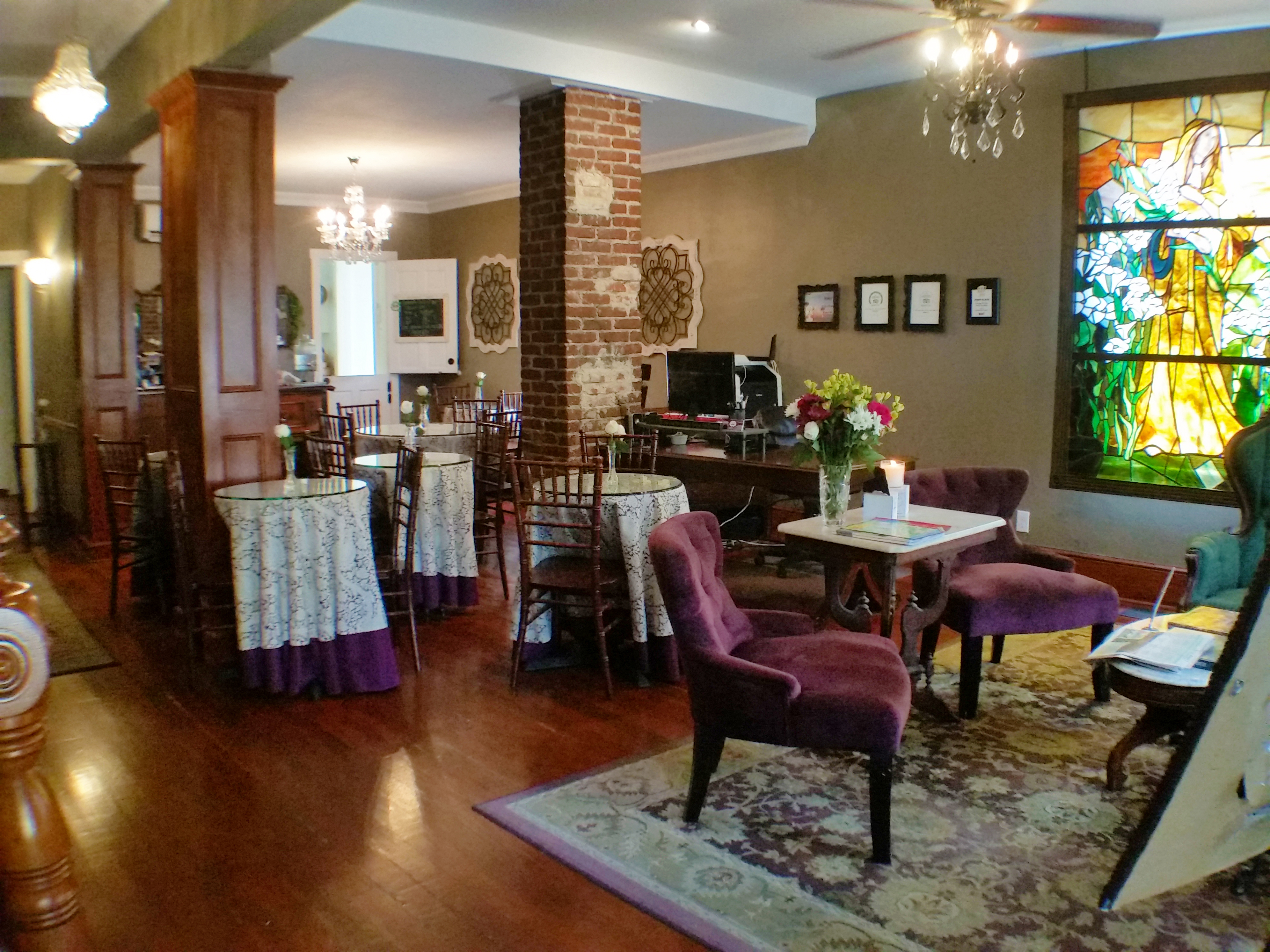 Dining Room/Parlor