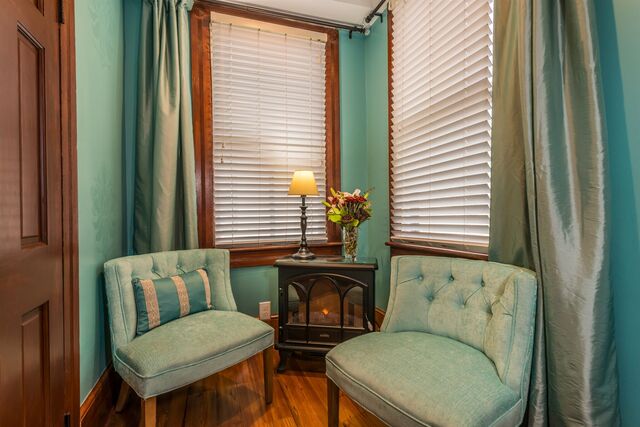 Aquamarine room at Carriage Way Inn — view 4