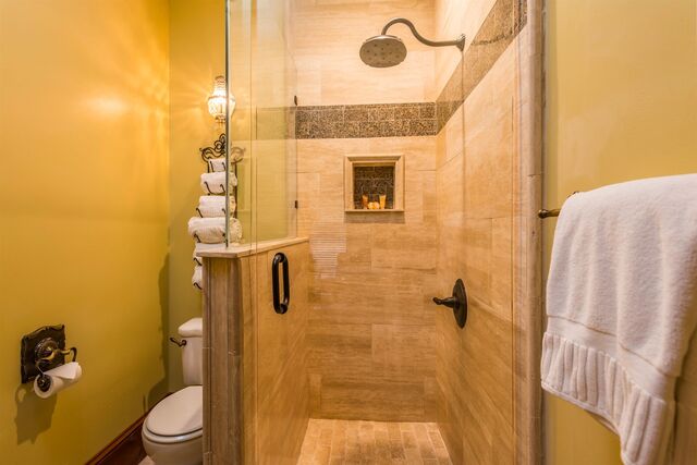 Garnet room at Carriage Way Inn — view 3