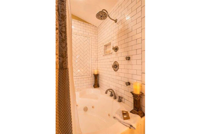 Gold room at Carriage Way Inn — view 3