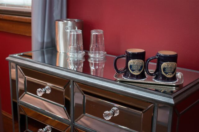 Platinum room at Carriage Way Inn — view 5