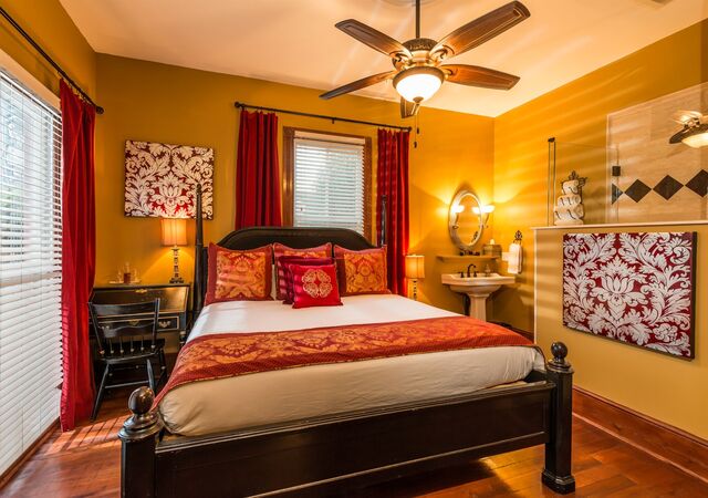 Ruby room at Carriage Way Inn