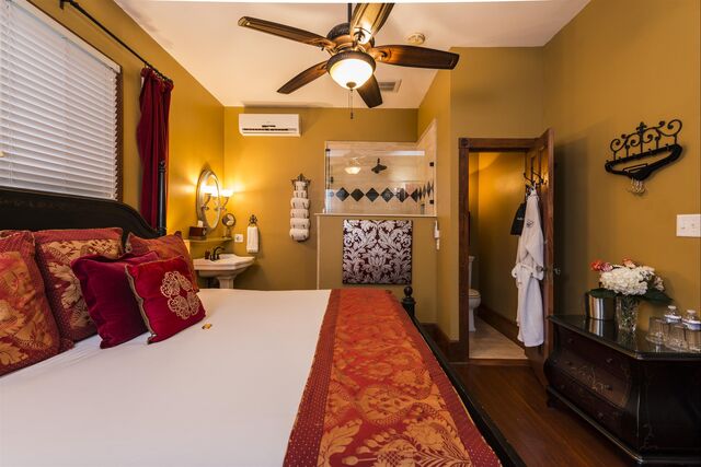 Ruby room at Carriage Way Inn — view 2