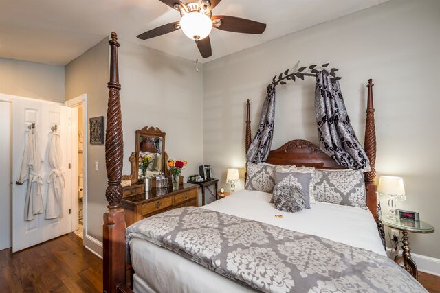Silver room at Carriage Way Inn — view 2